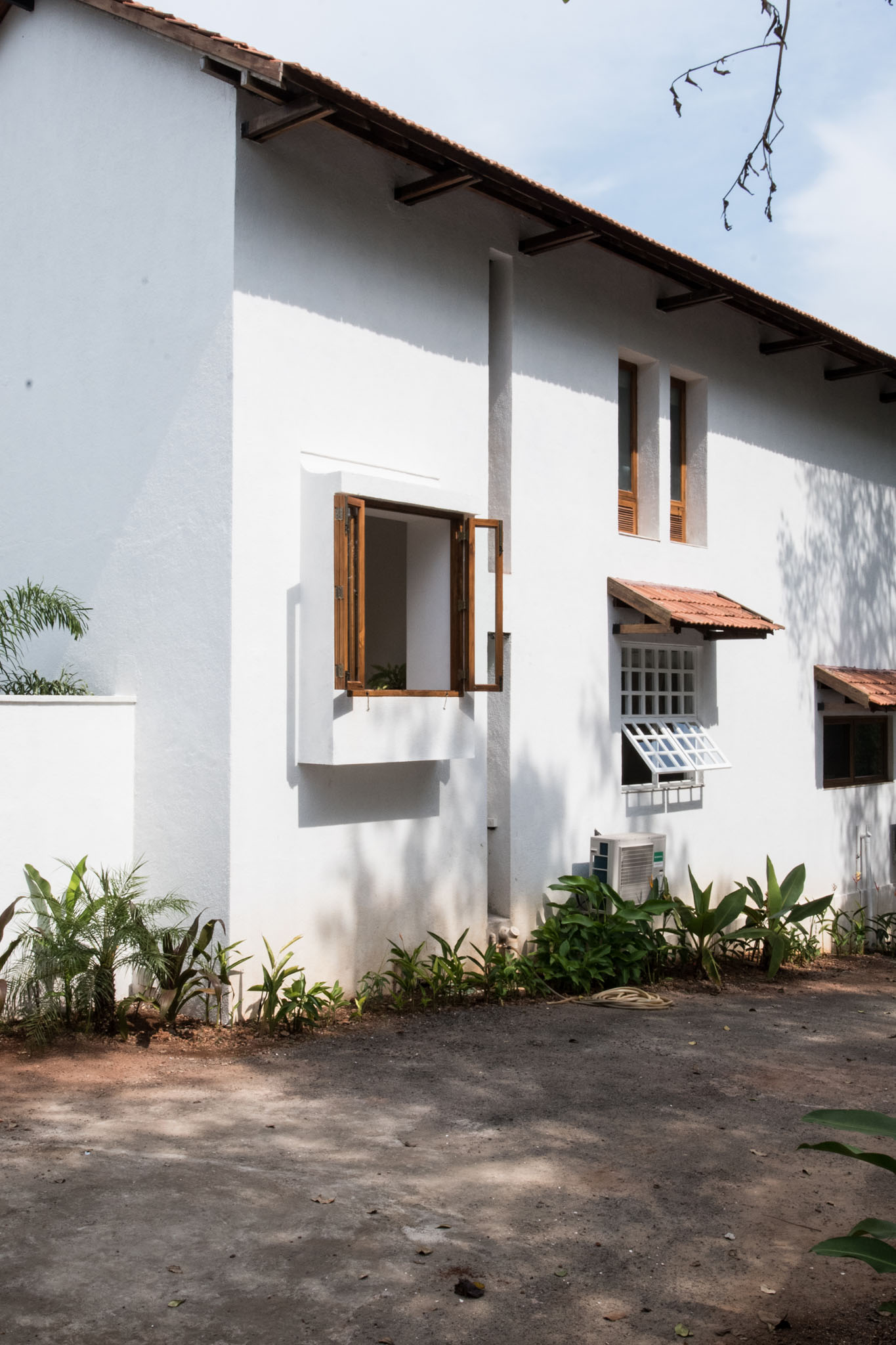 field-atelier-architects-in-goa-socorro-004