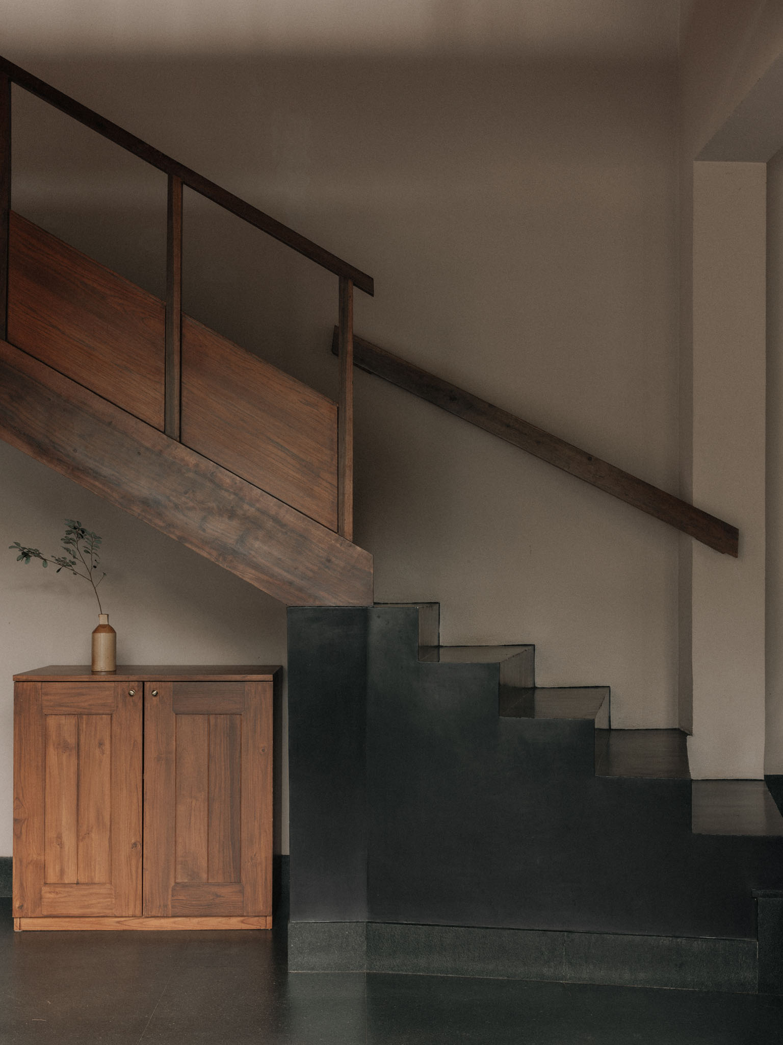 field-atelier-architects-in-goa-salvador-do-mundo-024