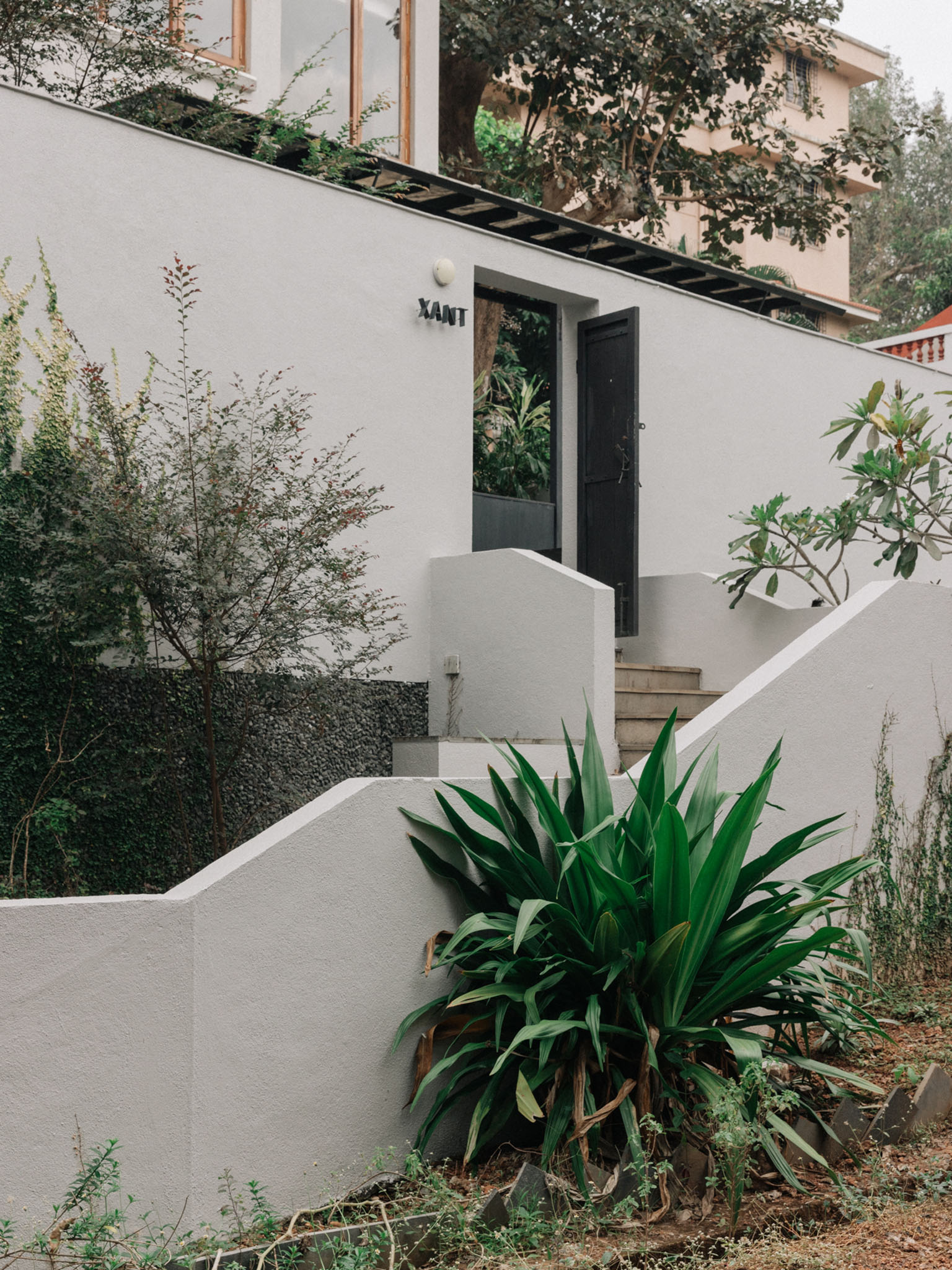 field-atelier-architects-in-goa-salvador-do-mundo-017